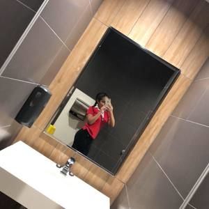 Meet your Posher, Valentina